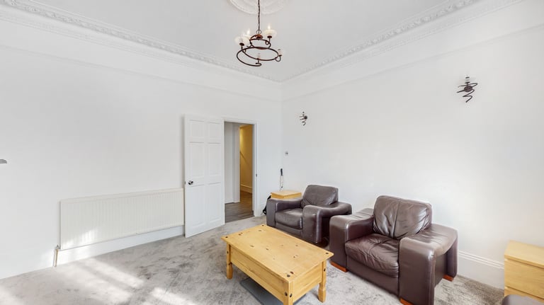 2 bedroom flat in Cameron Road, Croydon, CR0