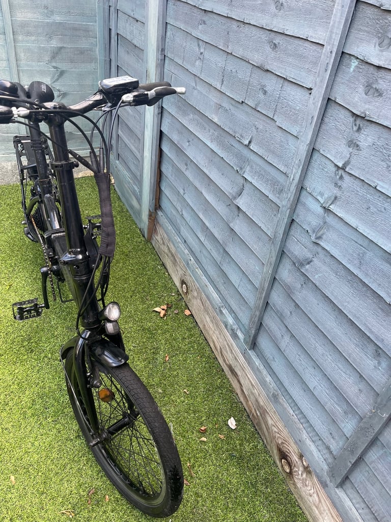 B'Twin Tilt 500E folding electric bike