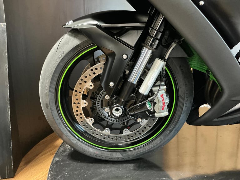 Kawasaki ZX10RR Performance WINTER EDITION 2018 Genuine 202bhp at the Wheel!