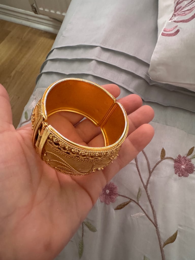 Beautiful pair of African hinged bangles