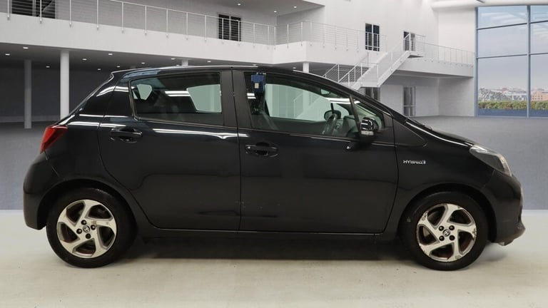2014 Toyota Yaris 1.5 Hybrid Icon 5dr CVT HATCHBACK Petrol/Electric Hybrid Automatic