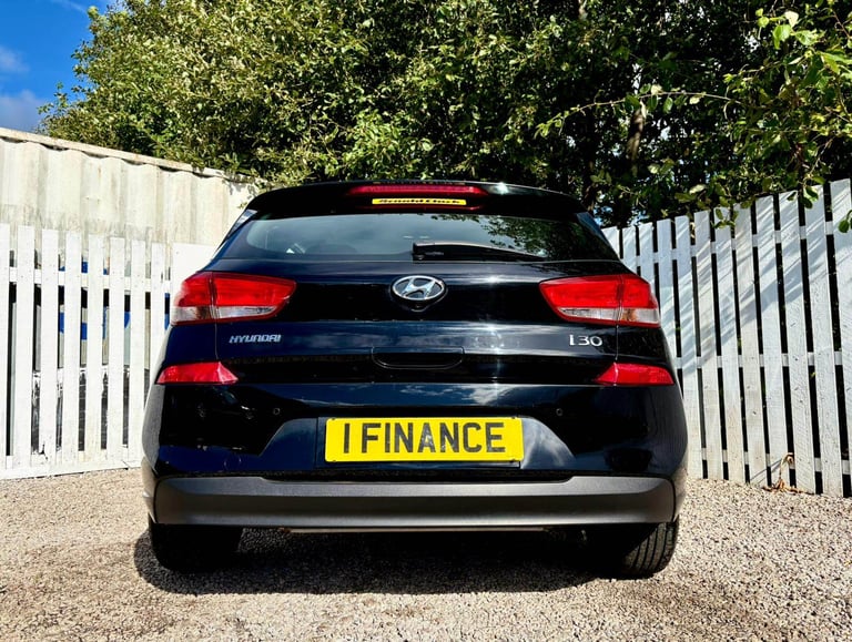 CAN'T GET CREDIT? CALL US! Hyundai i30 1.0 T-GDi SE Nav Blue Drive ISG - £149 DEPOSIT, £63 PER WEEK