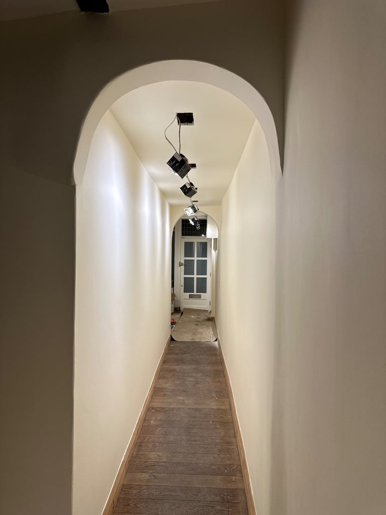 Laminate Herringbone Vinyl LVT Flooring Furniture Assembly Paint Wallpaper Wall Panelling 