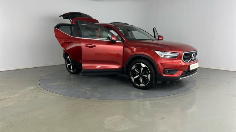 2020 Volvo XC40 Inscription Pro, B4 AWD mild hybrid Estate Petrol Automatic