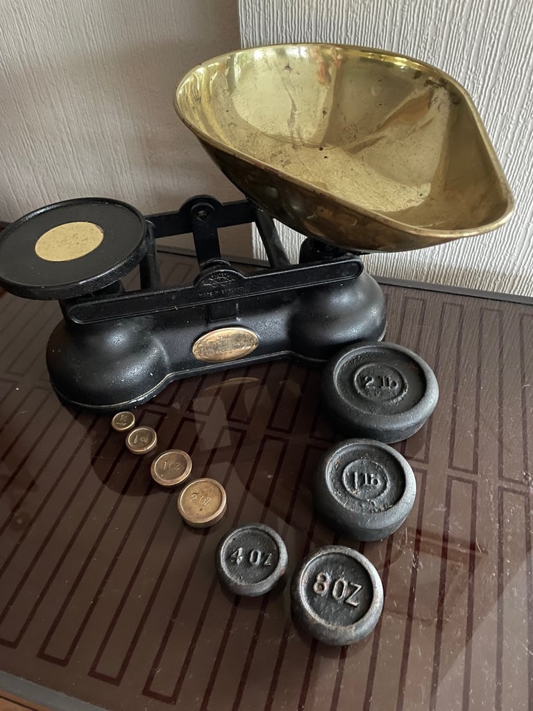 Salter Traditional Cast Metal & Brass Balance Kitchen Scales inc 8 weights