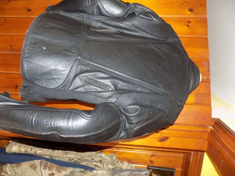 LEATHER BIKER JACKET 