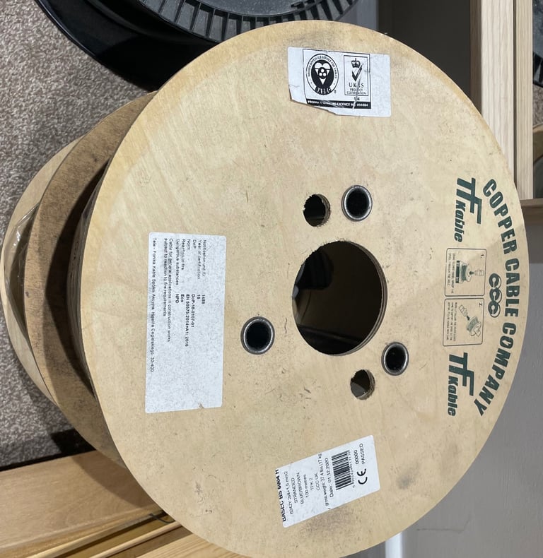 image for 4 mm twin and earth cable 100 meters 