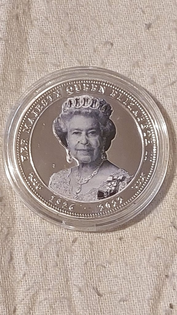 Coins X2 in capsules 