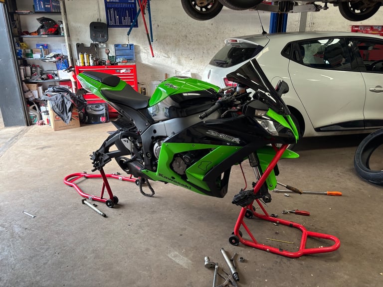 Kawasaki Ninja ZX 10R Zx10r rsv cbr r1 gsxr z1000 