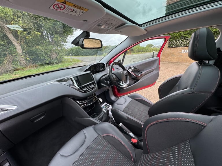 2016 Peugeot 208 1.2 Puretech Gt Line Hatchback HATCHBACK Petrol Manual