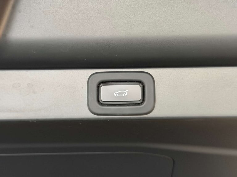 2022 Land Rover Range Rover 3.0 P440e 38.2kWh SE SUV 5dr Petrol Plug-in Hybrid Auto 4WD Euro 6 (s...