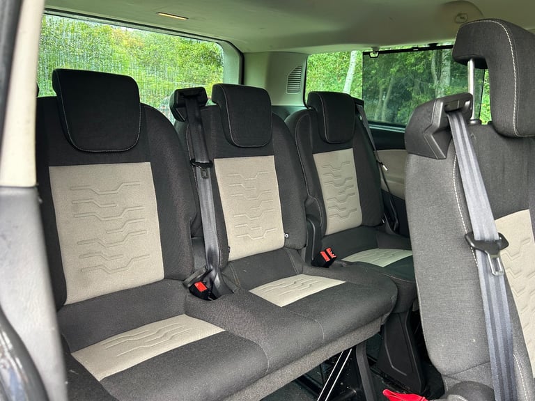 FORD TRANSIT TOURNEO LIMITED 9 SEATER MINIBUS 2015 LWB LONG MOT FULL SERVICE HISTORY