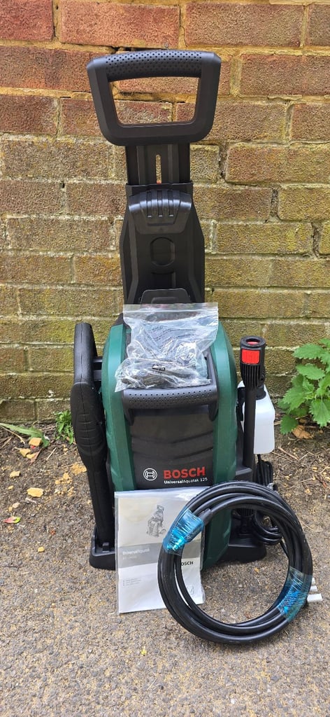 Bosch Diy Universal Aquatak 125 Pressure Washer - RRP £130