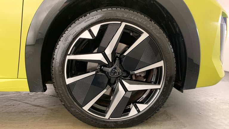 2024 Peugeot 208 1.2 PureTech MHEV GT Hatchback 5dr Petrol Hybrid e-DSC Euro 6 (s/s) (100 ps Hatc...