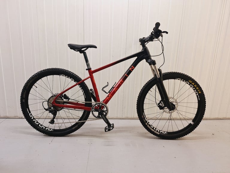 v Wonderful  Condition MARIN TRAIL 7 MOUNTAIN Bike 11 Speed Hydraulic Brake Serviced Warranty