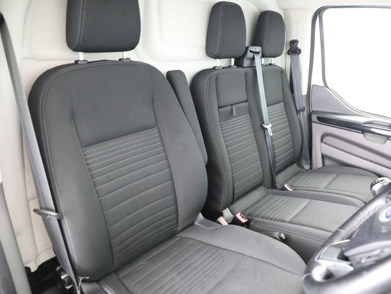2022 Ford Transit Custom 2.0 300 EcoBlue Limited Panel Van 5dr Diesel Manual L2 H1 Euro 6 (s/s) (...