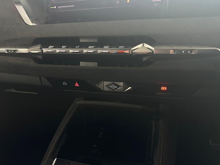 2023 DS Automobiles DS 4 1.6 E-TENSE 12.4kWh Performance Line + EAT8 Euro 6 (s/s) 5dr HATCHBACK P...