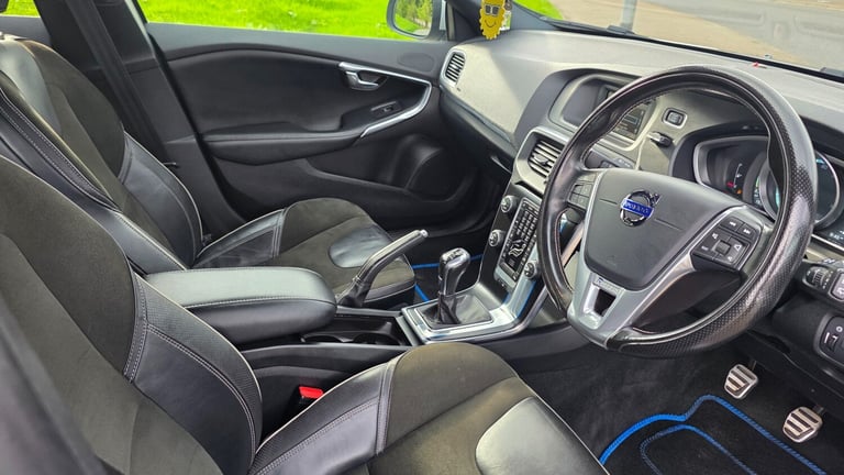 2015 Volvo V40 T2 [122] R DESIGN 5dr HATCHBACK Petrol Manual