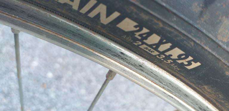 Btwin rockrider st100 
