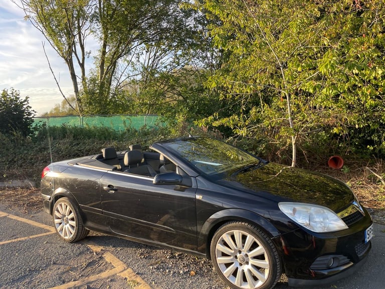 VAUXHALL ASTRA 1.8 VVT EXCLUSIVE TWINTOP CONVERTIBLE 57 REG MOT JULY 8TH 2026 LOW INSURANCE