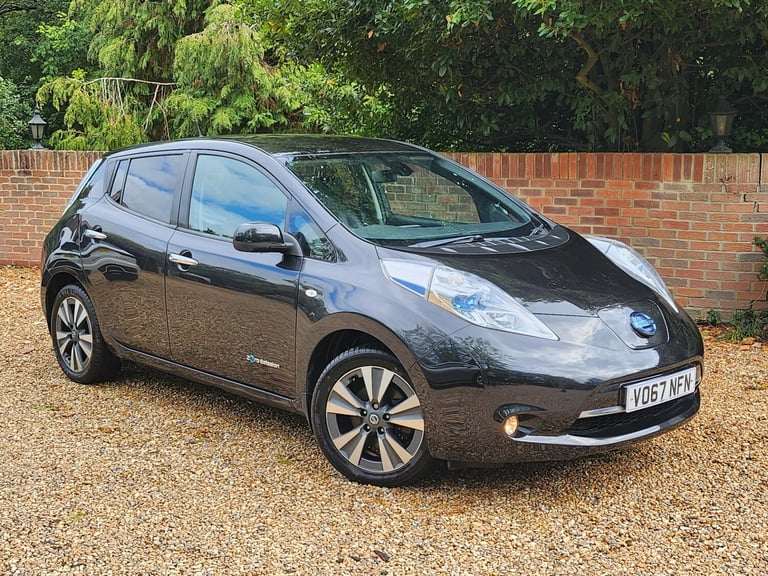 2017 Nissan Leaf Tekna 30kWh Auto with Full Service History and a New MOT HATCHBACK Electric Auto...