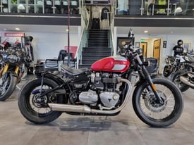 Triumph Bonneville Bobber, 2017, Red/ Silver with just 2328miles