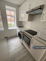1 bedroom flat in Langford Court, London, NW8 (1 bed) (#1588550)