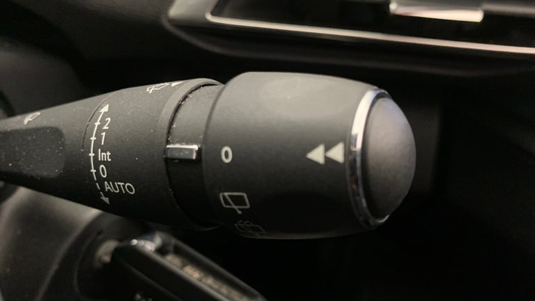 2020 Peugeot 3008 1.2 PureTech GPF Allure SUV 5dr Petrol EAT Euro 6 (s/s) (130 ps) SUV Petrol Aut...