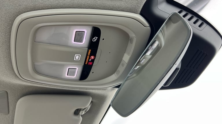 2022 Volvo XC40 2.0 B4P Plus Dark 5dr AWD Auto ESTATE PETROL Automatic