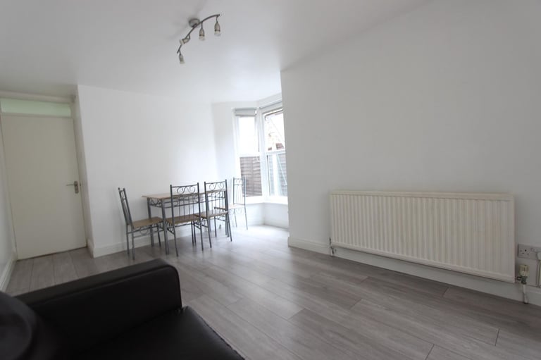E6 Spacious GROUND FLOOR 1 bed flat with PRIVATE GARDEN. AVAILABLE NOW. Ideal for EAST HAM
