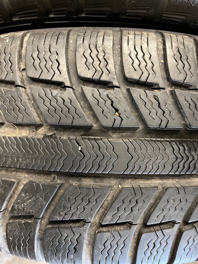 BMW 3 Series alloy wheels & winter tyres run flats 