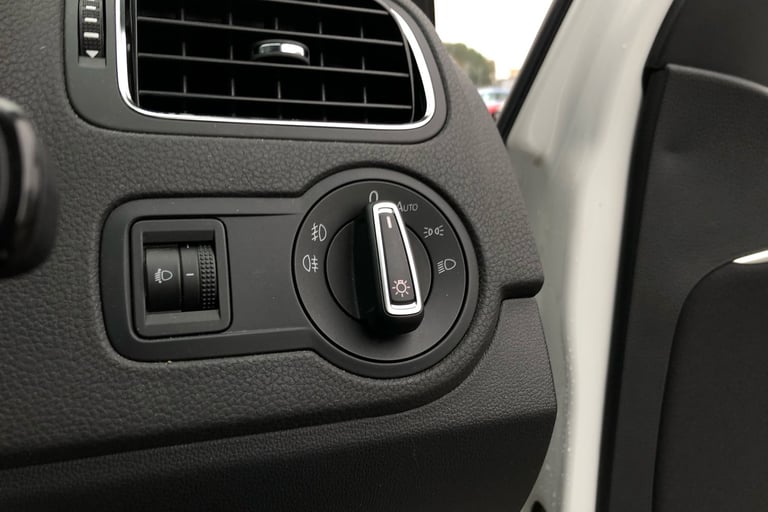 2016 Volkswagen Polo 1.2 TSI Match 3dr DSG Hatchback PETROL Automatic