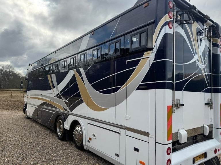 2007 Iveco STRALIS 7 HORSE LEHEL HORSEBOX Diesel Automatic