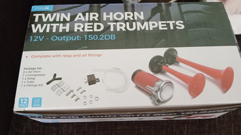 TWIN AIR HORN WITH RED TRUMPETS