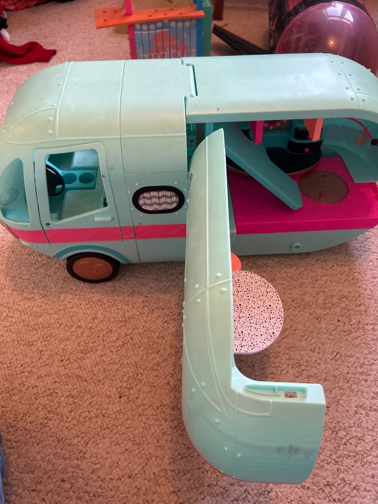 Dolls plane/campervan 