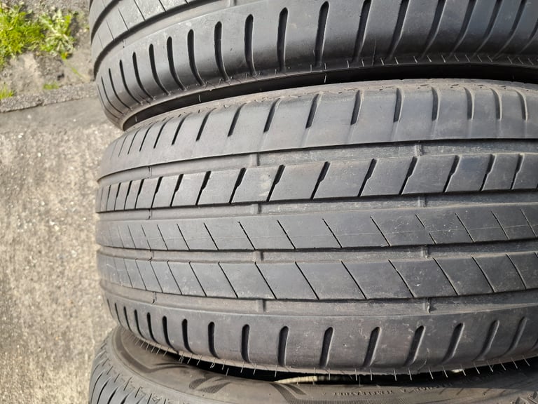 Set of Bridgestone Alenza 245 50 19 Tyres Runflat in West London Area