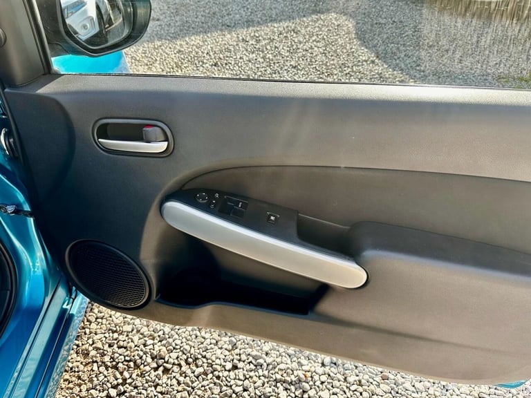 2011 Mazda Mazda2 1.5 Sport Hatchback 3dr Petrol Manual Euro 5 (102 ps) Hatchback Petrol Manual