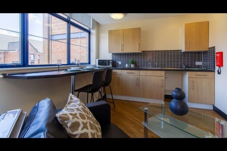 STUDENT ROOMS TO RENT IN LEICESTER. SILVER 5 BED WITH 3/4 DOUBLE BED