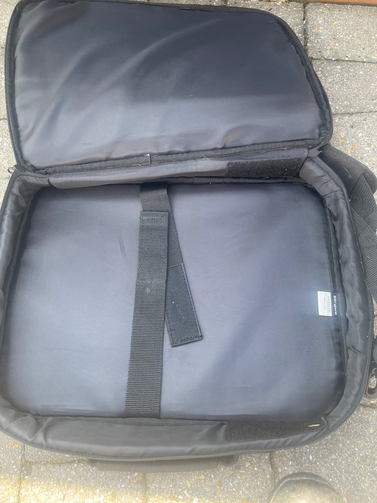 2 Targus Laptop Bags with straps
