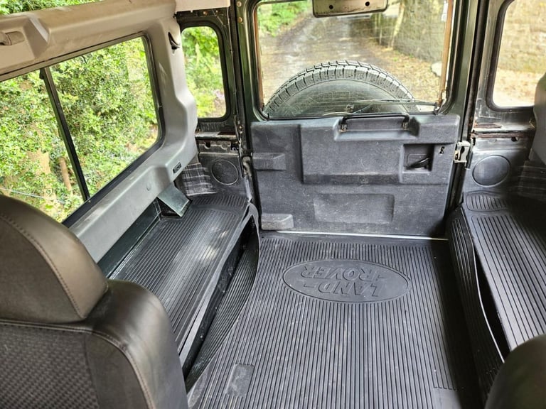 LAND ROVER DEFENDER 2.4 TDCi