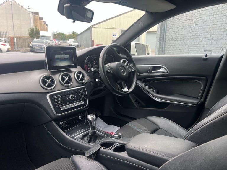 MERCEDES-BENZ CLA 2.1 CLA200d Sport 2017