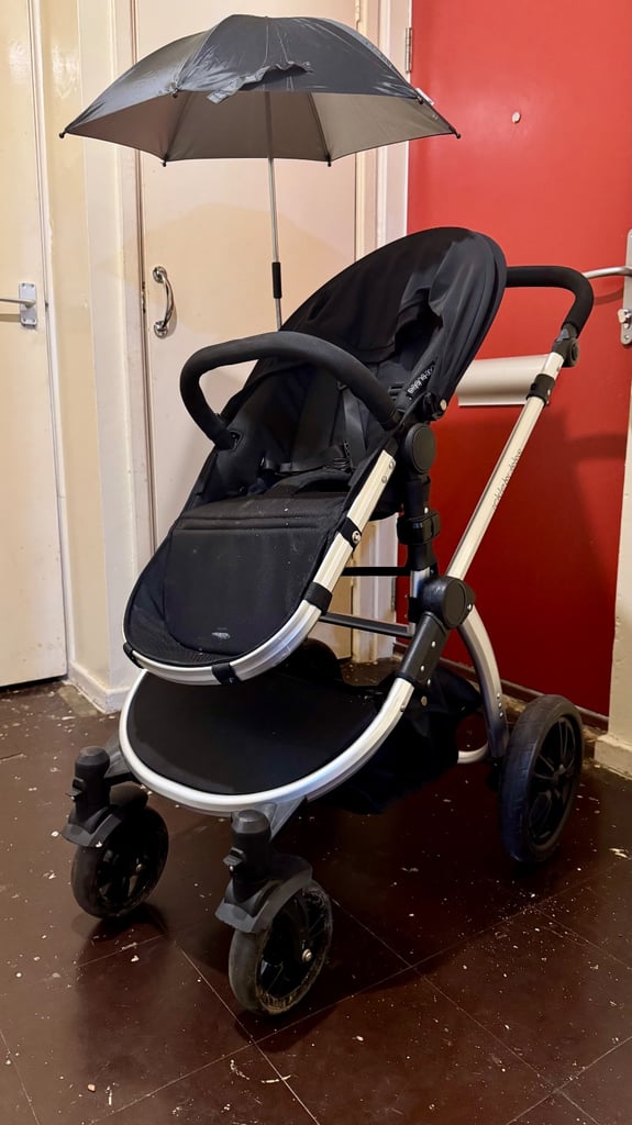 Baby Pram / Stroller – Excellent Condition