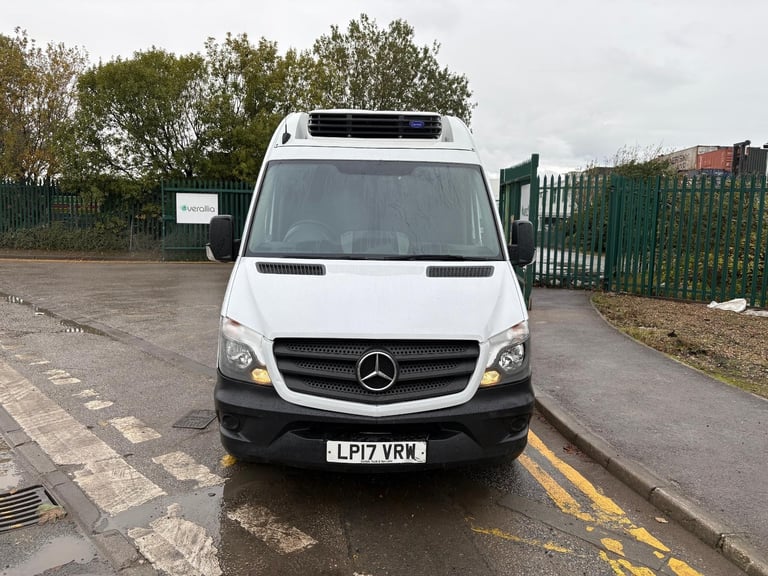 2017 Mercedes Sprinter lwb frige van overnight standby 