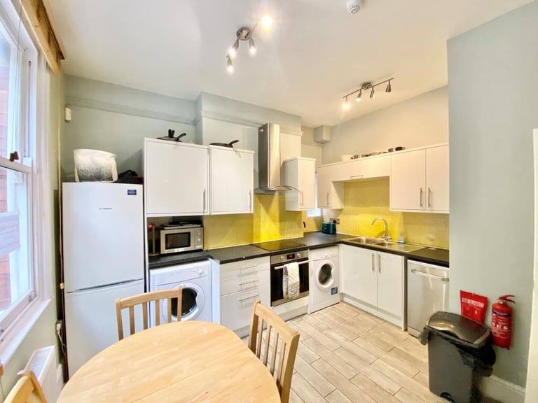 🏡 LUXURY 9 Bed House 🔥 Lincoln City Centre Location 🔥 Accredited 🏡