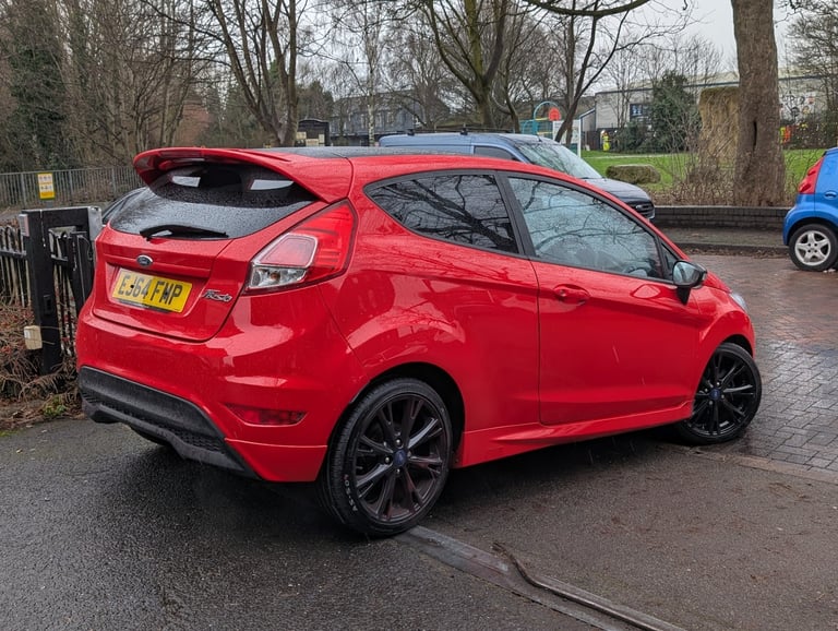 2014 Ford Fiesta 1.0 EcoBoost 140 Zetec S Red 3dr HATCHBACK Petrol Manual