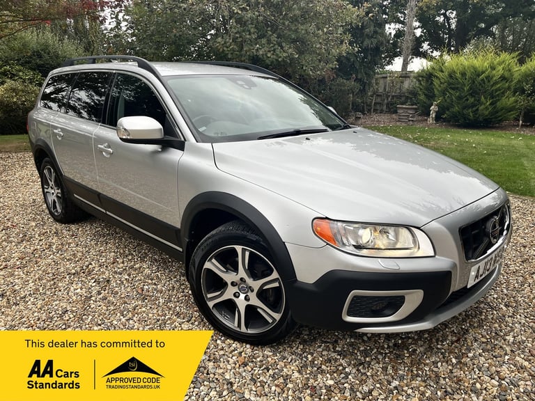 VOLVO XC70 2.4 D5 SE Lux 2013