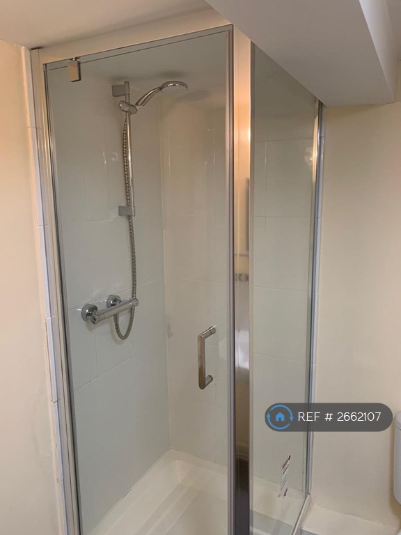 1 bedroom flat in Pembury Road, Tonbridge, TN9 (1 bed) (#2662107)