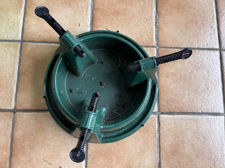 image for Plastic Christmas Tree Stand