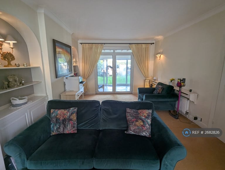 4 bedroom house in Gainsford Avenue, Clacton-On-Sea, CO15 (4 bed) (#2682826)