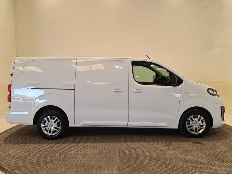 VAUXHALL VIVARO 1.5 TURBO D 2900 SPORTIVE P/V L2 H1 100 BHP LWB DIESEL